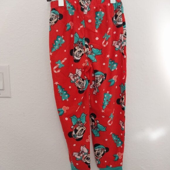 Disney: Minnie Mouse Christmas Pajamas - Picture 10 of 11